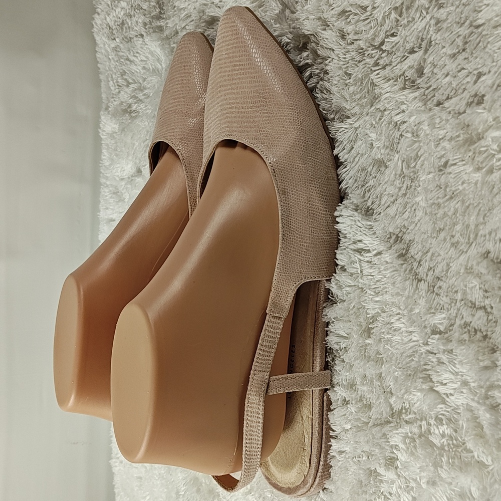 Chinese Laundry Pointy toes flat sandals - Picture 5 of 9